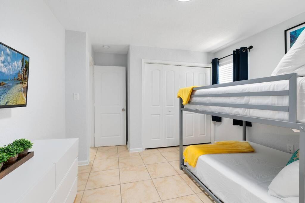 Ocean 25 - Waveside * Indian Harbour Beach