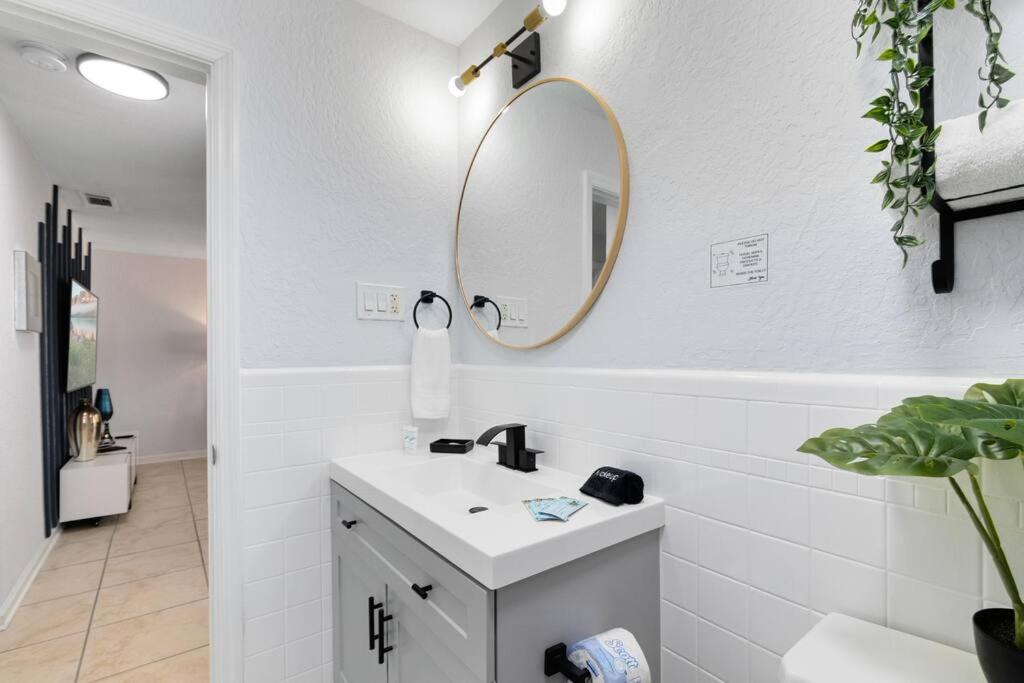 Ocean 25 - Waveside * Indian Harbour Beach