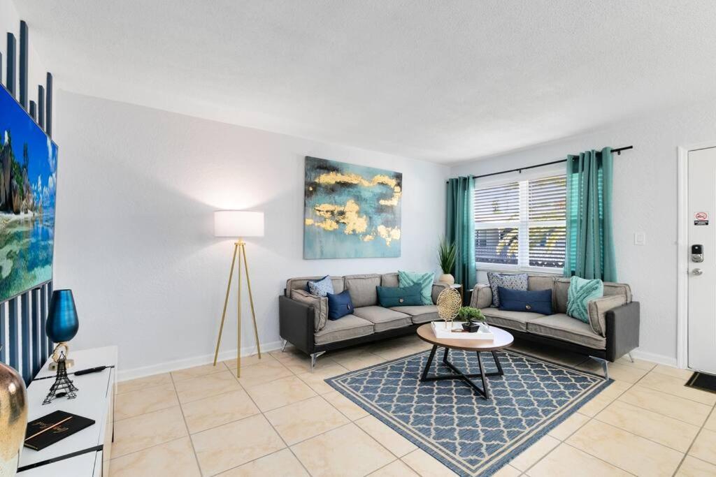 Ocean 25 - Waveside * Indian Harbour Beach