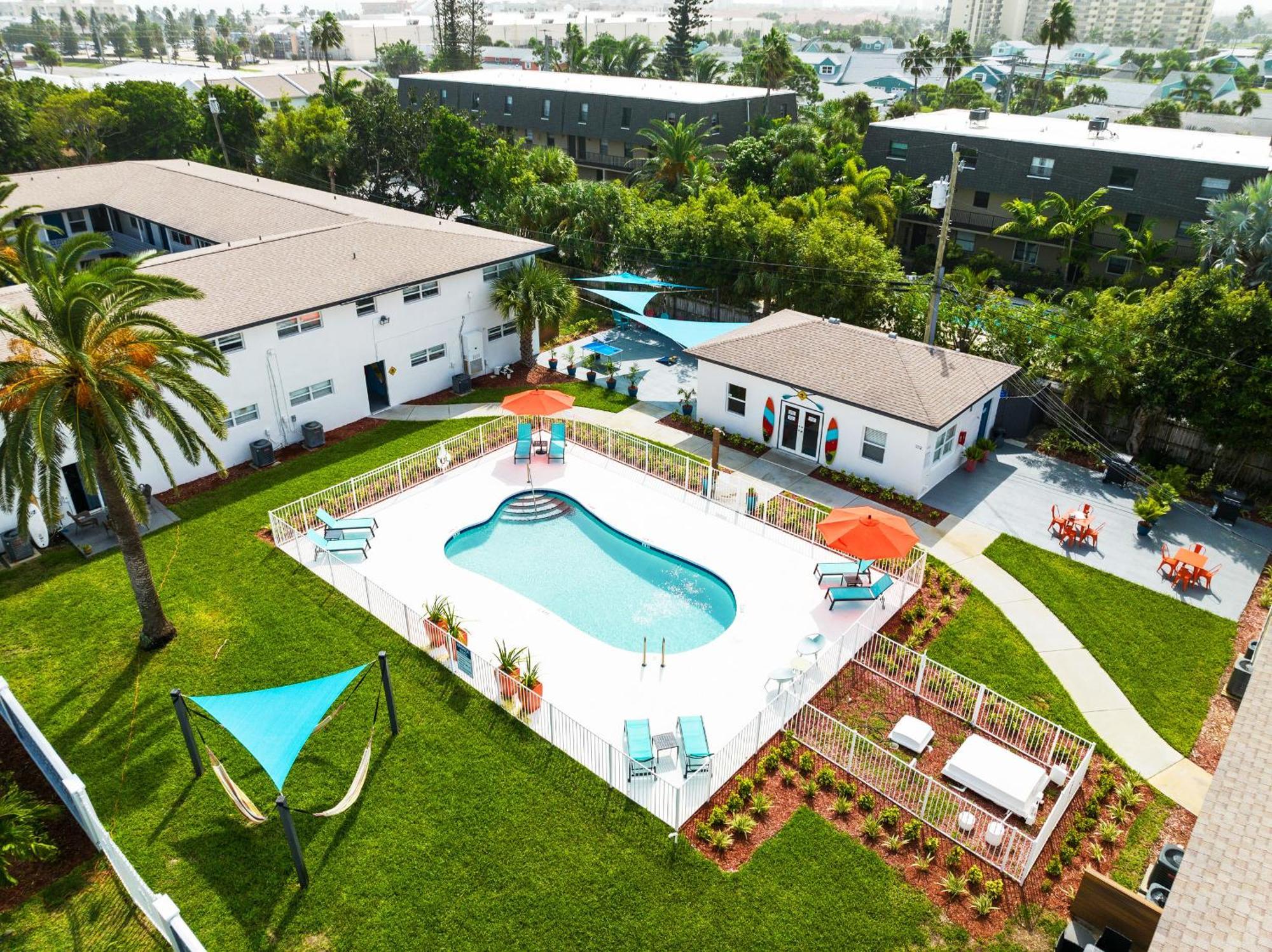 Ocean 25 - Waveside Indian Harbour Beach